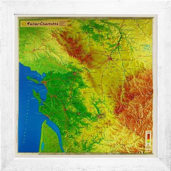 Carte en relief de Poitou Charentes avec son cadre 