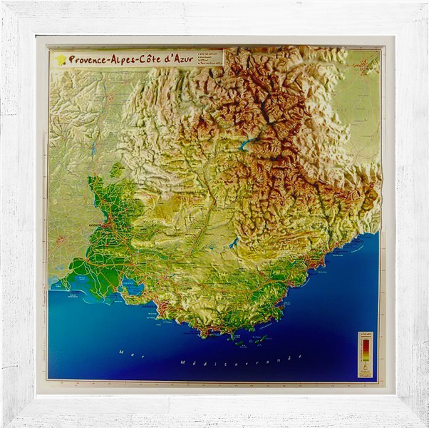 Carte en relief de Provence Alpes Côte d'Azur avec son cadre 