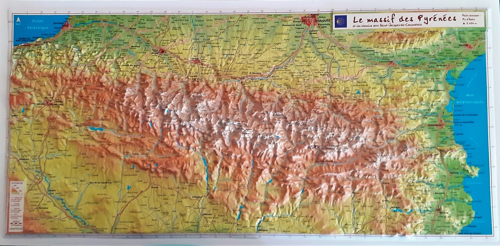 Le Massif des Pyrénées et les chemins vers St Jacques de Compostelle