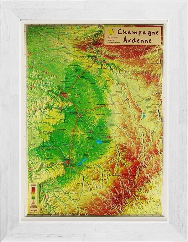 Carte en relief de Champagne Ardenne avec son cadre 